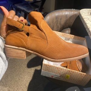 Leather Gianni Bini Chelsea boots size 7